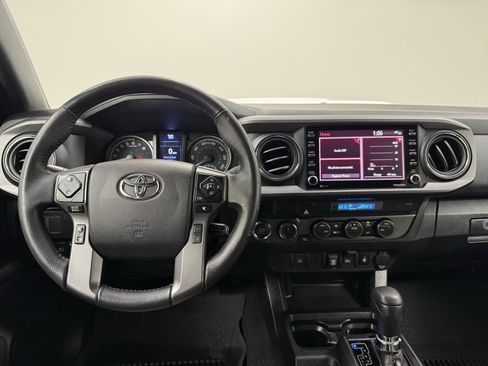 Used 2021 Toyota Tacoma TRD Sport image 25