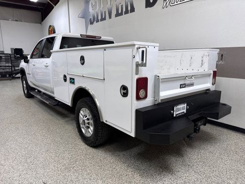 Used 2024 Chevrolet Silverado 2500 LT w/ Convenience Package image 7