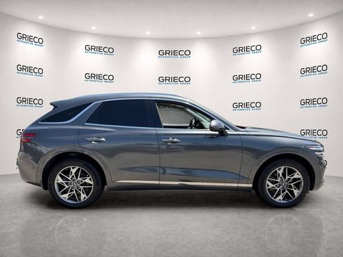 Used 2022 Genesis GV70 2.5T w/ Advanced Package AWD/4WD image 8