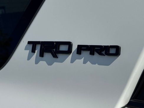Used 2016 Toyota 4Runner TRD Pro AWD/4WD image 31