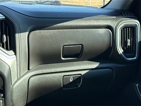 Used 2021 Chevrolet Silverado 2500 LTZ w/ LTZ Convenience Package image 18