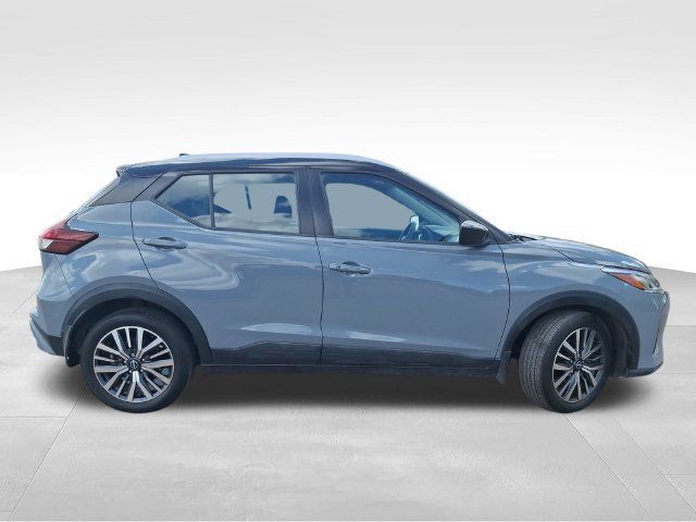 Certified 2024 Nissan Kicks SV FWD image 9