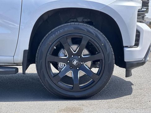 Used 2021 Chevrolet Silverado 1500 High Country w/ Technology Package image 41