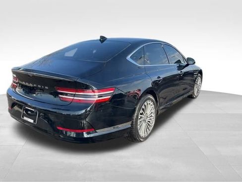 Used 2023 Genesis G80 image 7