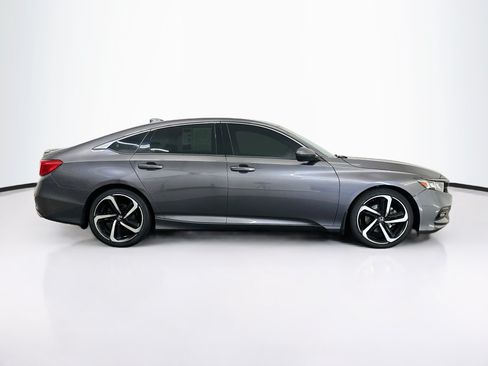 Used 2018 Honda Accord Sport image 10