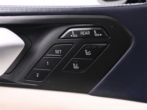 Used 2019 BMW X7 xDrive50i w/ M Sport Package image 49