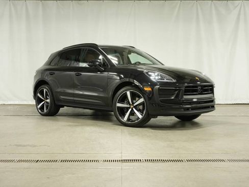 New 2025 Porsche Macan image 9