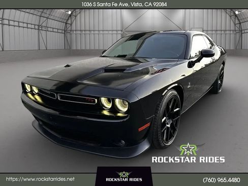 Used 2015 Dodge Challenger R/T Scat Pack w/ Driver Convenience Group RWD image 19