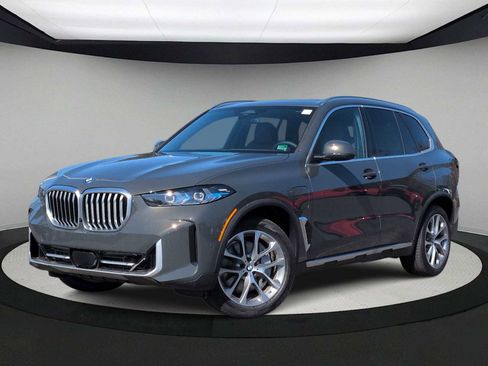 New 2026 BMW X5 xDrive50e image 1