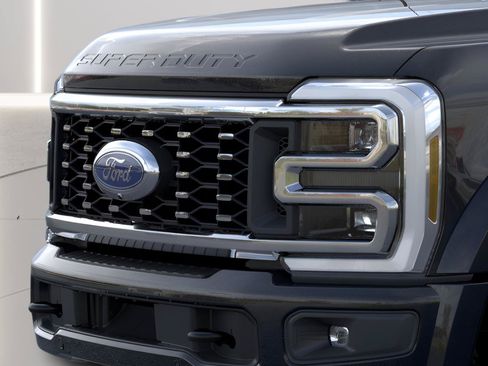 New 2026 Ford F450 Platinum w/ FX4 Off-Road Package AWD/4WD image 17