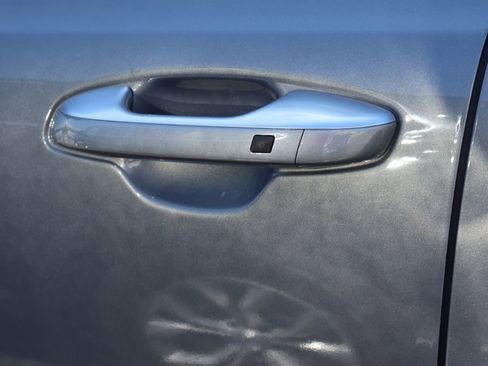 Used 2025 Kia Telluride S image 19