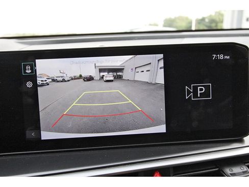 Certified 2025 Kia Sorento LX FWD image 27