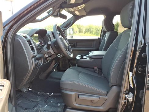 New 2026 RAM 2500 Tradesman AWD/4WD image 11