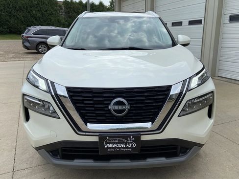 Used 2023 Nissan Rogue SV w/ SV Premium B Package AWD/4WD image 3