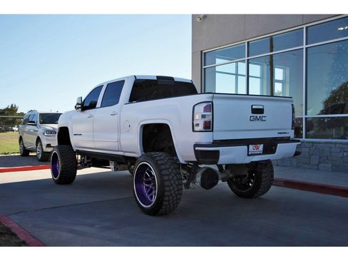 Used 2015 GMC Sierra 2500 Denali w/ Duramax Plus Package image 4