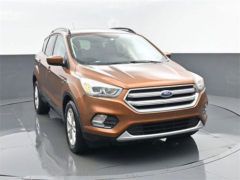 Used 2017 Ford Escape SE w/ Equipment Group 201A image 21