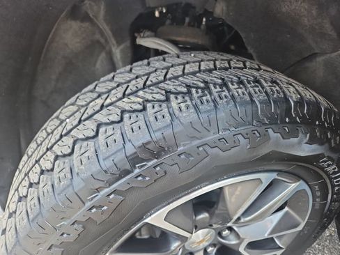 Used 2024 Chevrolet Silverado 1500 LT AWD/4WD image 27