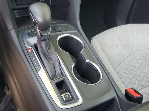 Used 2022 Chevrolet Equinox LT image 28