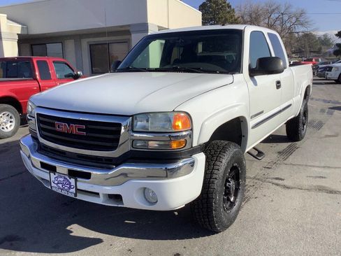 Used 2003 GMC Sierra 2500 SLE w/ Skid Plate Package image 4