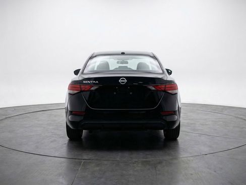 Used 2025 Nissan Sentra SV image 7
