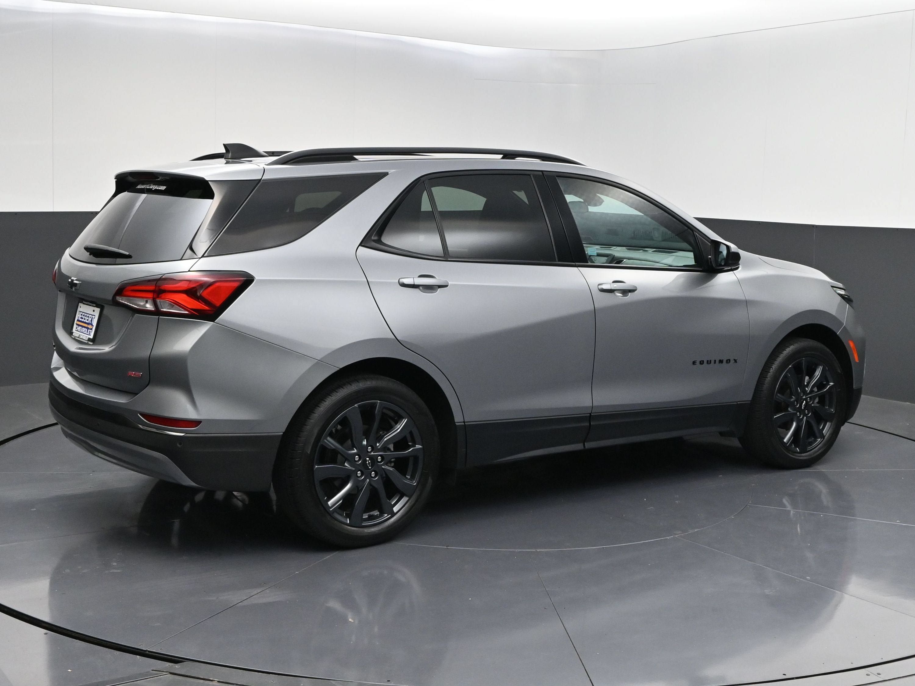 Certified 2023 Chevrolet Equinox RS FWD image 8