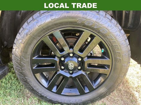 Used 2019 Toyota 4Runner Limited image 9