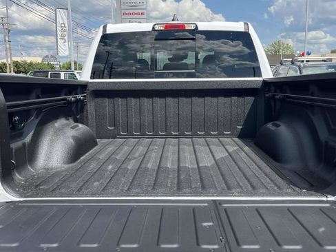 New 2027 RAM 1500 4x4 Crew Cab image 17