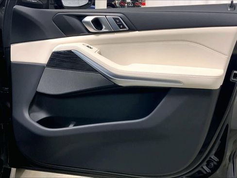 Certified 2025 BMW X5 xDrive40i w/ M Sport Package image 22