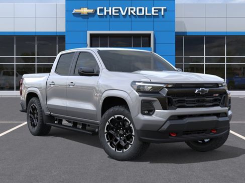 Used 2026 Chevrolet Colorado Z71 w/ Technology Package AWD/4WD image 7