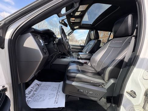 Used 2016 Ford Expedition EL Platinum image 22