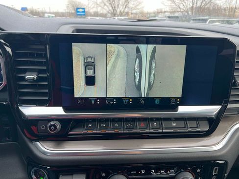 Used 2022 Chevrolet Silverado 1500 High Country w/ High Country Premium Package image 39