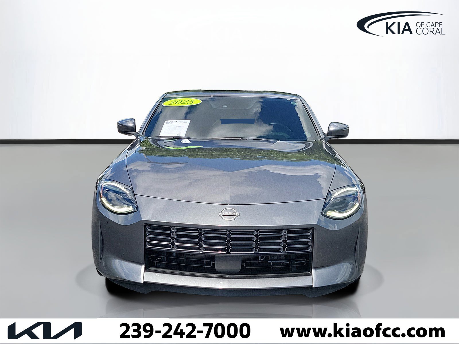 Used 2025 Nissan Z Performance w/ Floor Mat Package RWD image 2