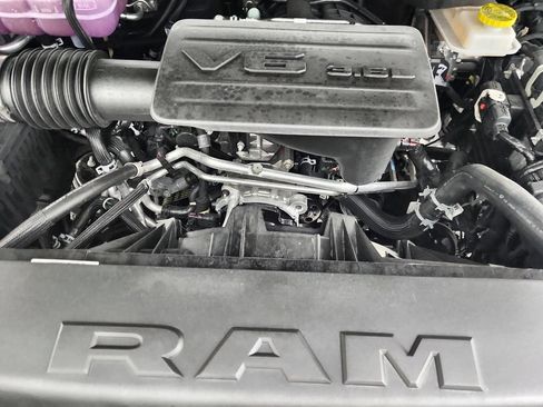 New 2026 RAM 1500 Express AWD/4WD image 32
