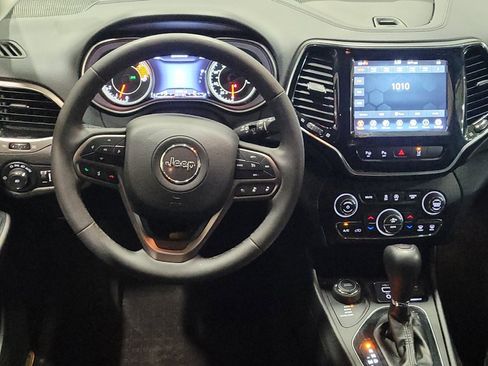 Used 2021 Jeep Cherokee Limited image 22