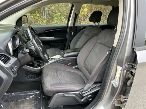 Used 2013 Dodge Journey American Value Package w/ Flexible Seating Group FWD image 20