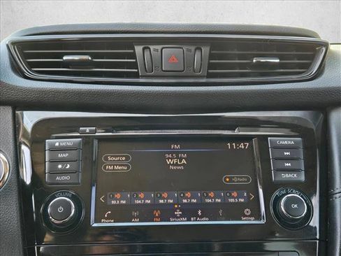 Used 2019 Nissan Rogue SL FWD image 15