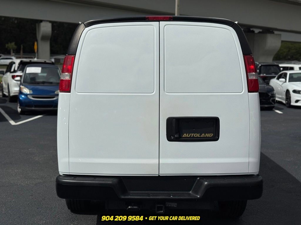 Used 2026 Chevrolet Express 2500 w/ Driver Convenience Package RWD image 6