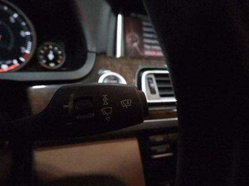 Used 2015 BMW 750Li xDrive AWD/4WD image 43