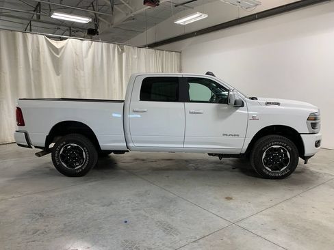 Used 2026 RAM 2500 Laramie AWD/4WD image 12