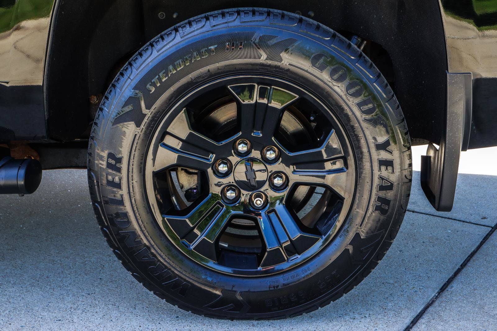 Used 2019 Chevrolet Tahoe LS AWD/4WD image 21