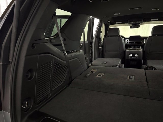 Used 2023 GMC Yukon SLT AWD/4WD image 15