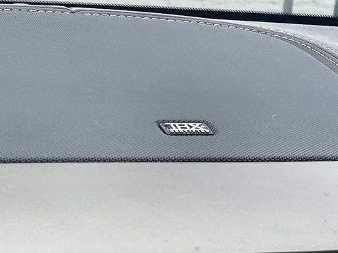 Used 2011 Lincoln MKX 2WD w/ 102A Rapid Spec Order Code image 18