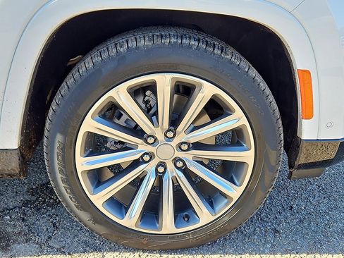 Used 2023 Jeep Grand Wagoneer L 4WD image 5