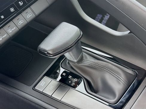 Certified 2025 Hyundai Elantra Sport image 16