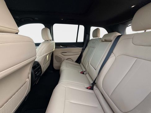 New 2025 Jeep Grand Cherokee Limited AWD/4WD image 15