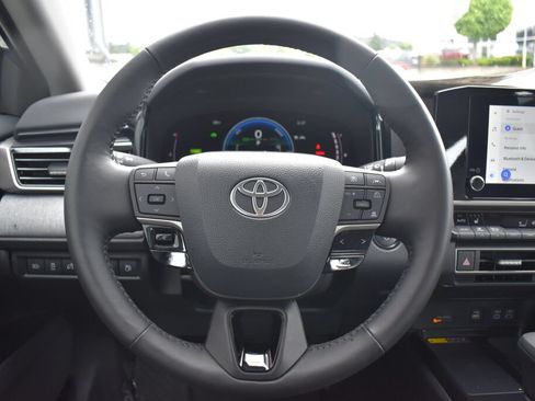 Certified 2025 Toyota Camry LE w/ Convenience Package AWD/4WD image 9