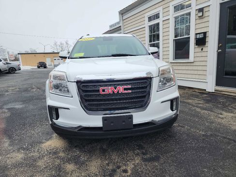 Used 2017 GMC Terrain SLE w/ Convenience Package image 4