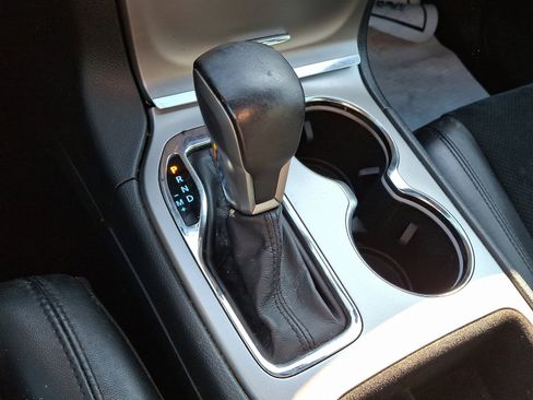 Used 2018 Jeep Grand Cherokee Altitude image 15