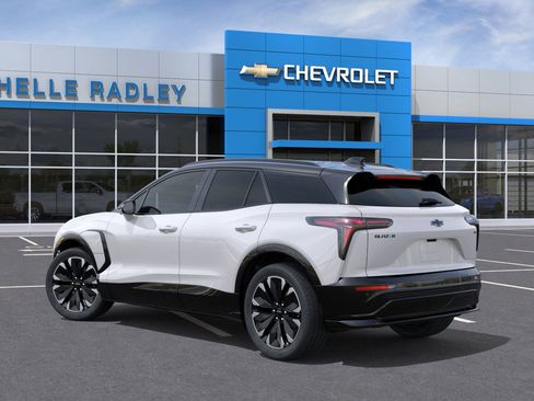 New 2025 Chevrolet Blazer EV RS RWD image 3