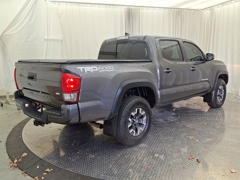 Certified 2017 Toyota Tacoma TRD Sport image 25